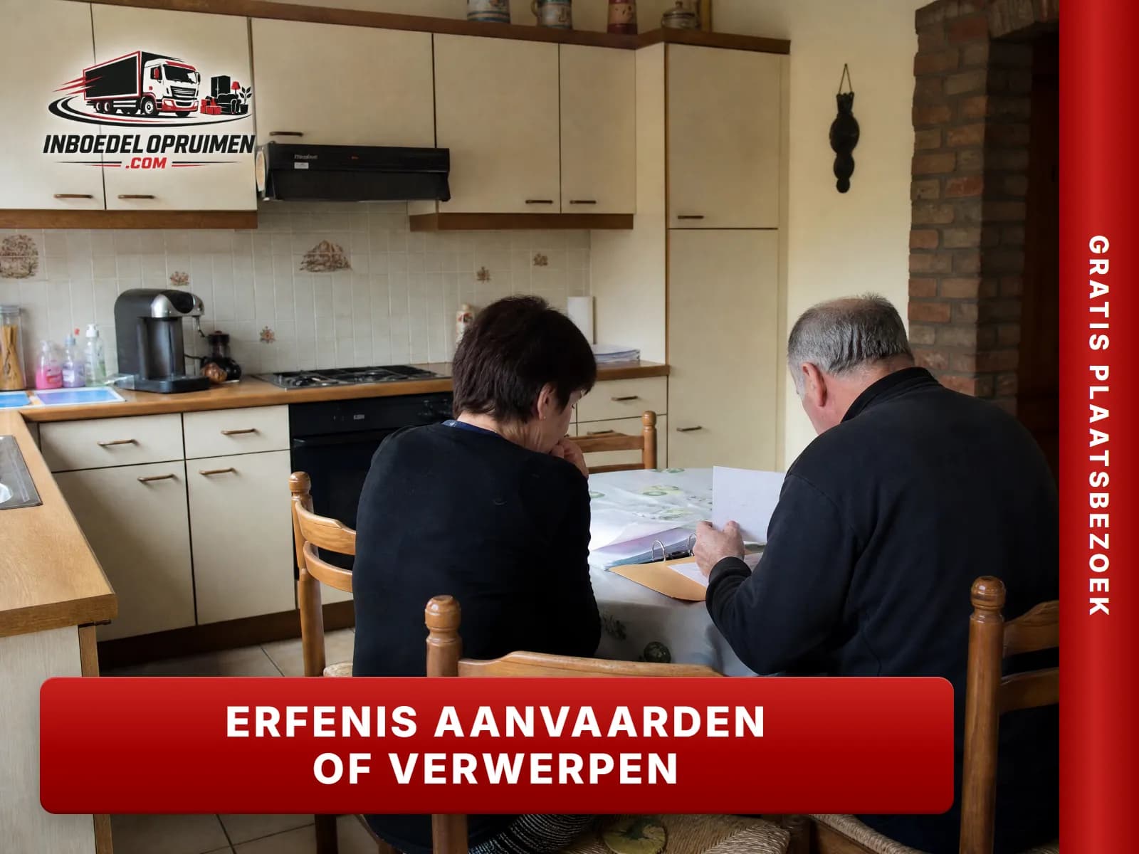 Erfgenamen bespreken papieren aan de keukentafel in de woning van een overleden ouder