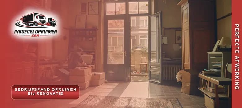 Medewerkers ruimen bedrijfspand volledig leeg voor aanvang van renovatiewerken in Vlaanderen