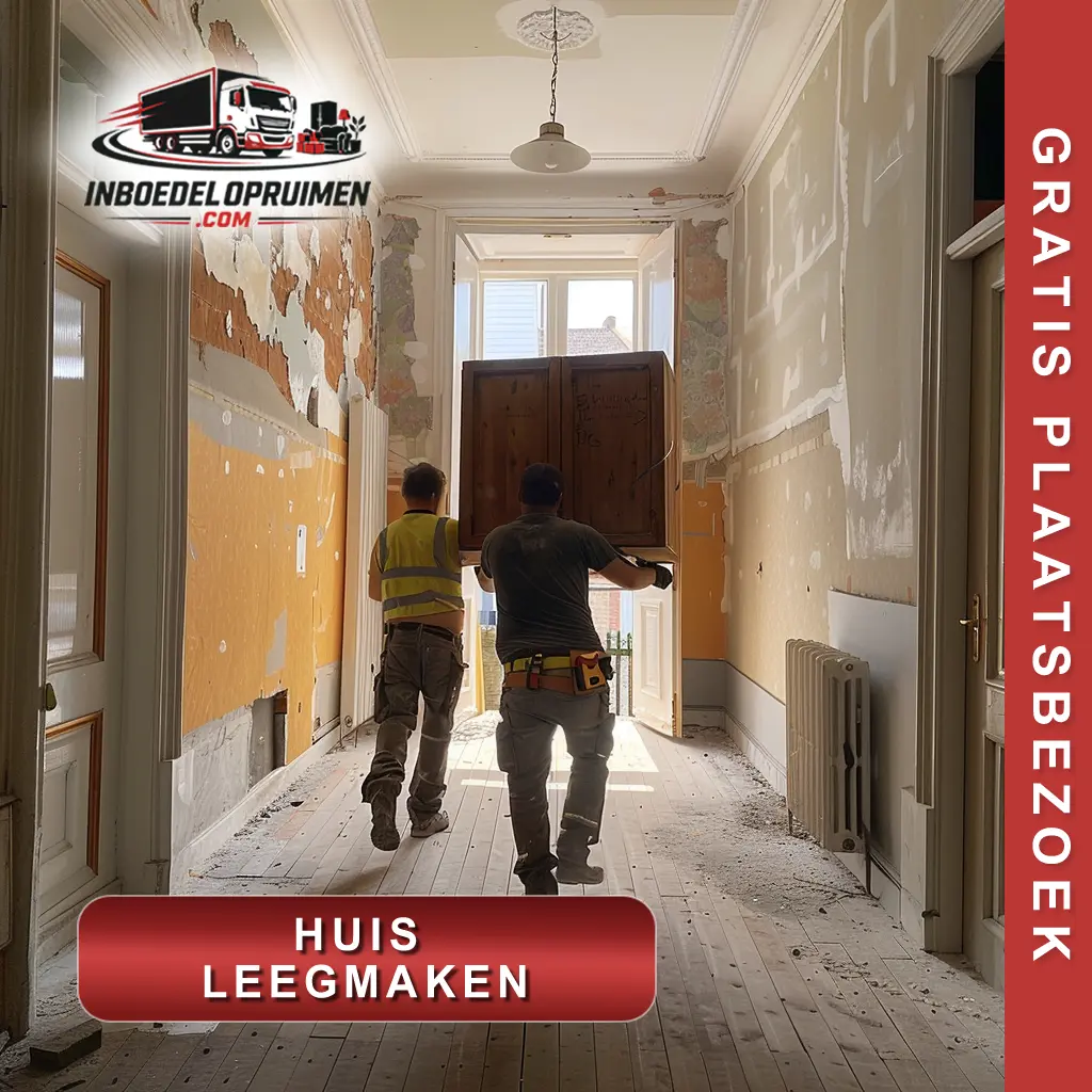 huis-leegmaken-main-photo Twee medewerkers dragen zwaar meubilair door de gang van een leegstaande Vlaamse woning tijdens professioneel huis leegmaken